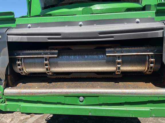 Image of John Deere S780 equipment image 1