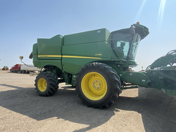 Main image John Deere S780