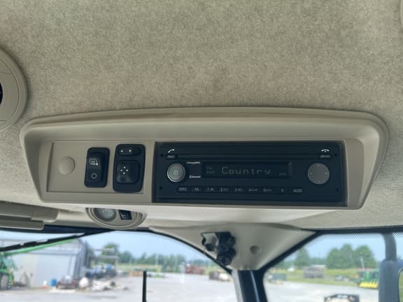 Image of John Deere S780 equipment image 4