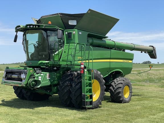Image of John Deere S780 equipment image 2