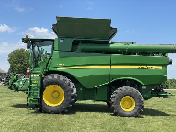 Image of John Deere S780 equipment image 3