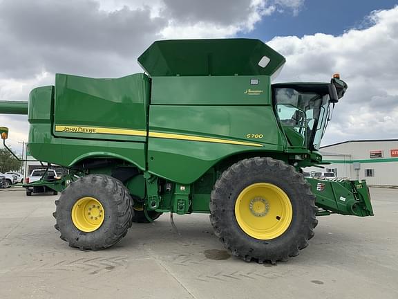 Image of John Deere S780 equipment image 3