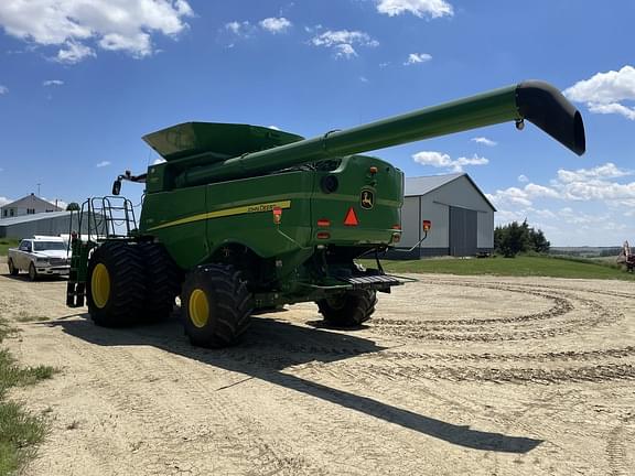 Image of John Deere S780 equipment image 4