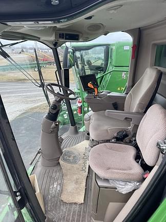 Image of John Deere S780 equipment image 4