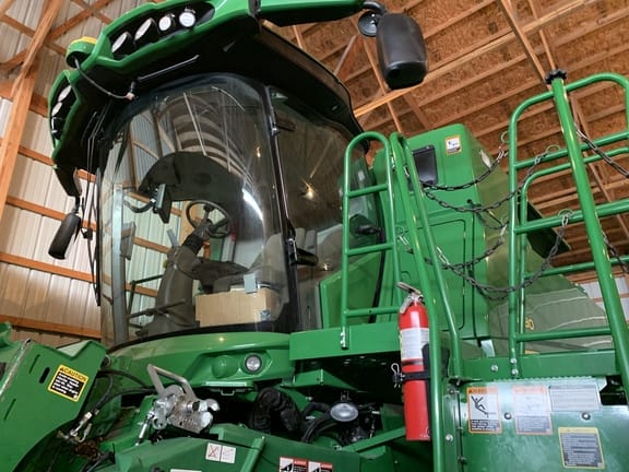 2019 John Deere S780 Equipment Image0