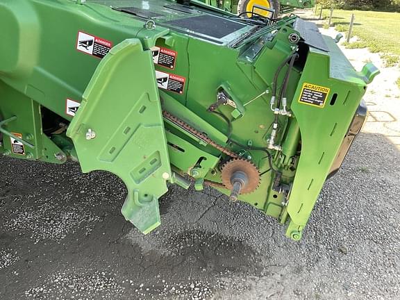 Image of John Deere S780 equipment image 1