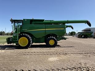 Main image John Deere S780 0