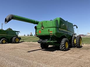 Main image John Deere S780 10