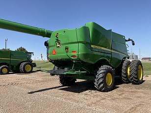 Main image John Deere S780 9