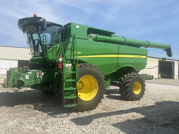 Main image John Deere S780