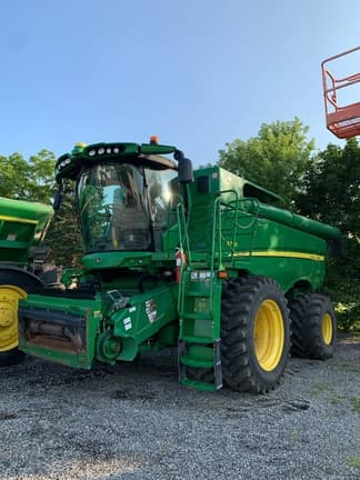 Image of John Deere S780 equipment image 2