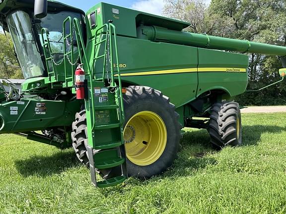 Image of John Deere S780 equipment image 2