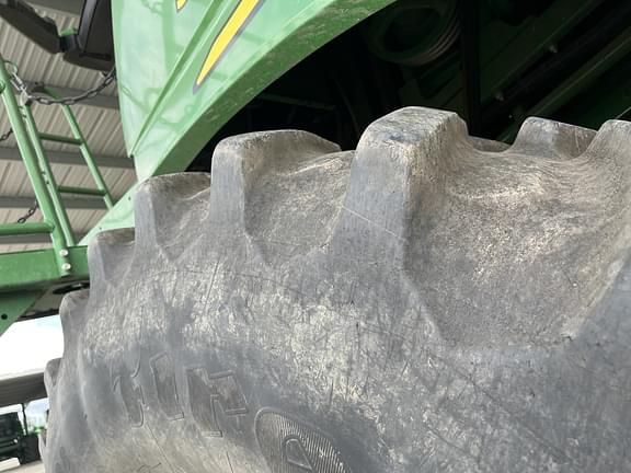 Image of John Deere S780 equipment image 2