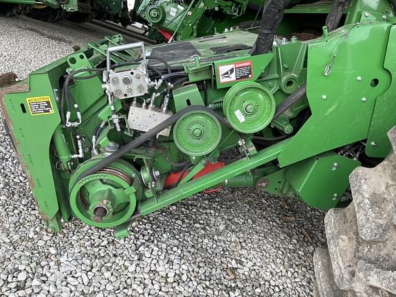 Image of John Deere S780 equipment image 4