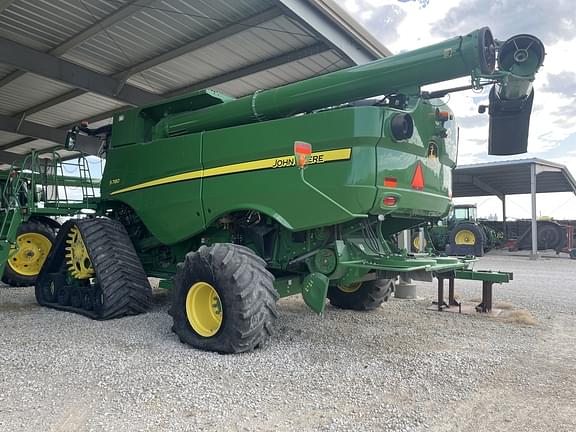 Image of John Deere S780 equipment image 1