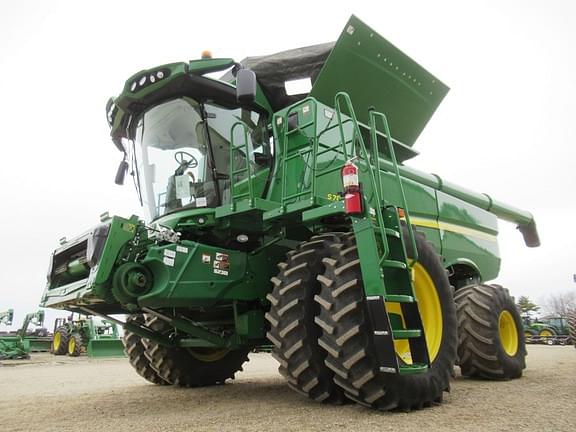 Image of John Deere S780 equipment image 4