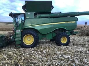 Main image John Deere S780 9