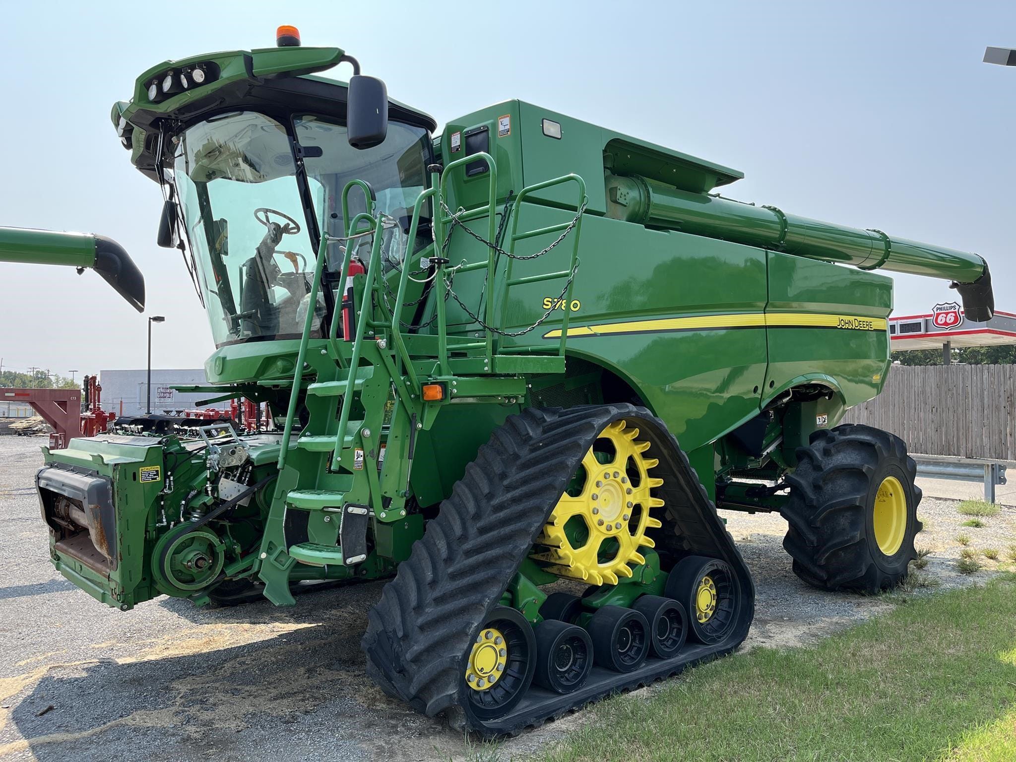 Main image John Deere S780