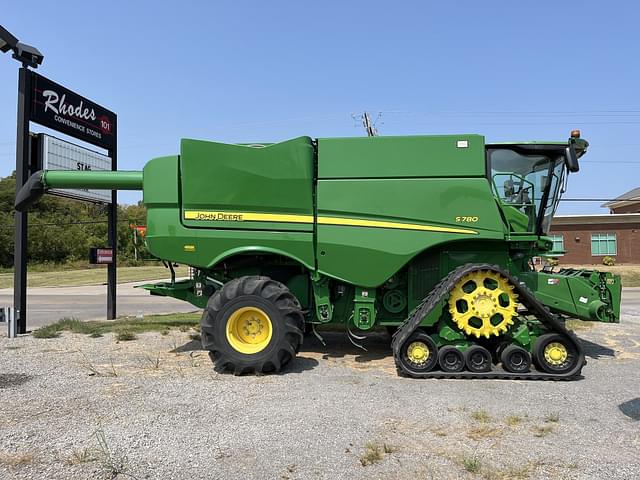 Image of John Deere S780 equipment image 4