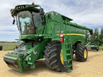 Main image John Deere S780