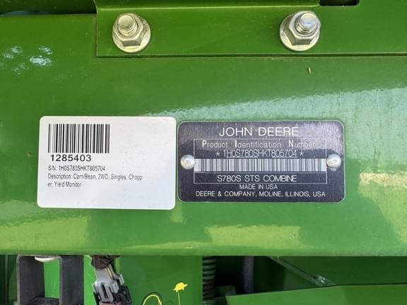 Image of John Deere S780 equipment image 1