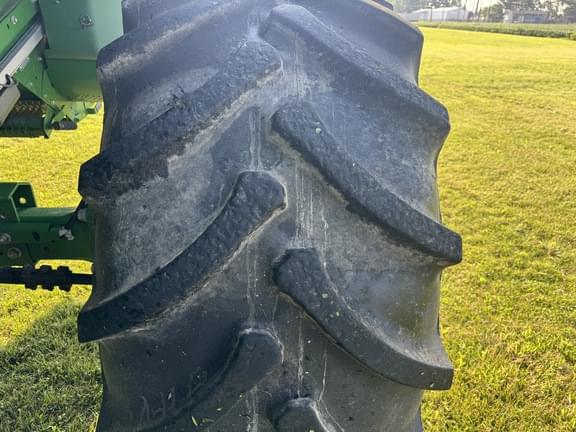 Image of John Deere S780 equipment image 4