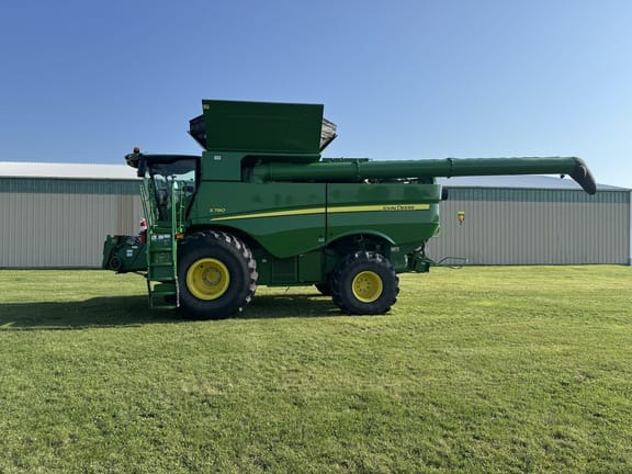 2019 John Deere S780 Equipment Image0