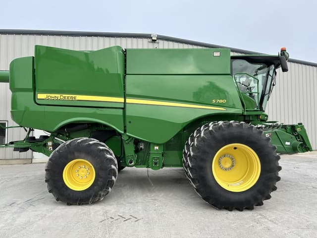 Image of John Deere S780 equipment image 3