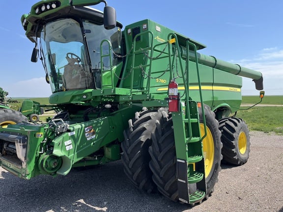 2019 John Deere S780 Equipment Image0