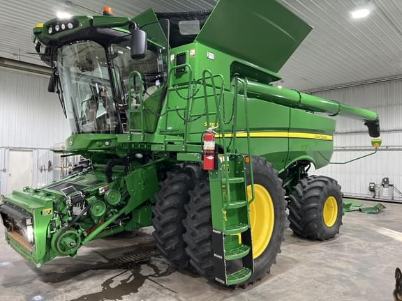 Image of John Deere S780 equipment image 1