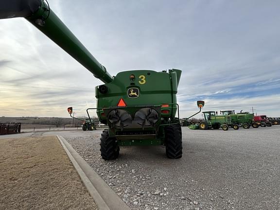 Image of John Deere S780 equipment image 3