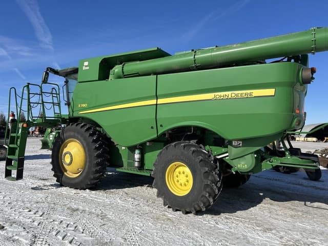 Image of John Deere S780 equipment image 2