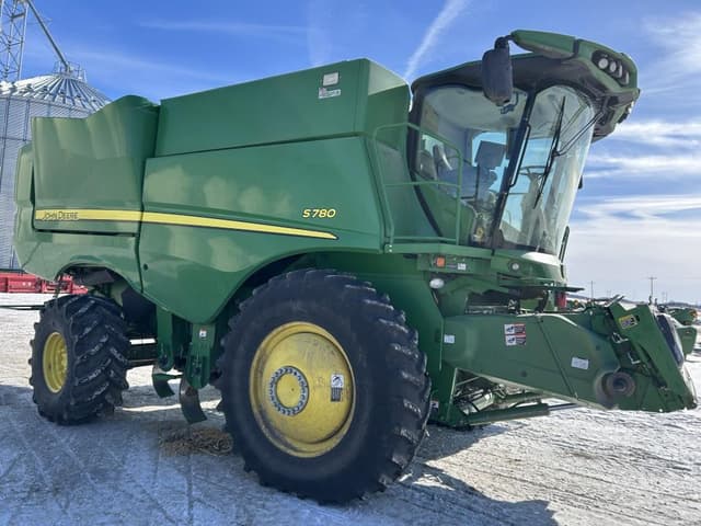 Image of John Deere S780 equipment image 4