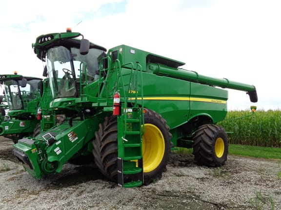 Main image John Deere S780