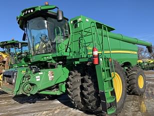 Main image John Deere S780 19