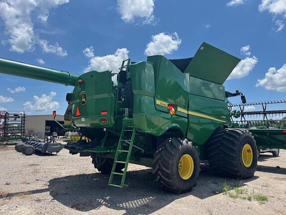 Image of John Deere S780 equipment image 1