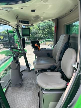 Image of John Deere S780 equipment image 4