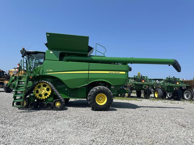 Image of John Deere S780 equipment image 2