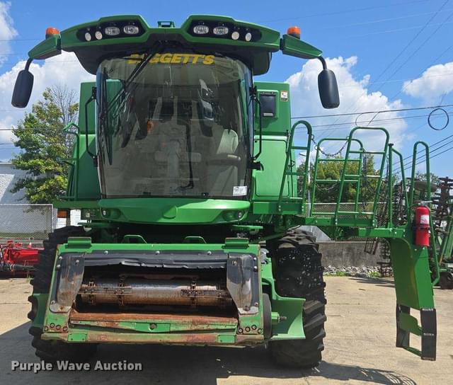 Image of John Deere S780 equipment image 1
