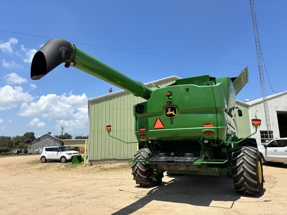 Image of John Deere S790 equipment image 2