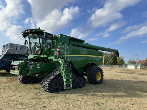 2019 John Deere S790 Equipment Image0