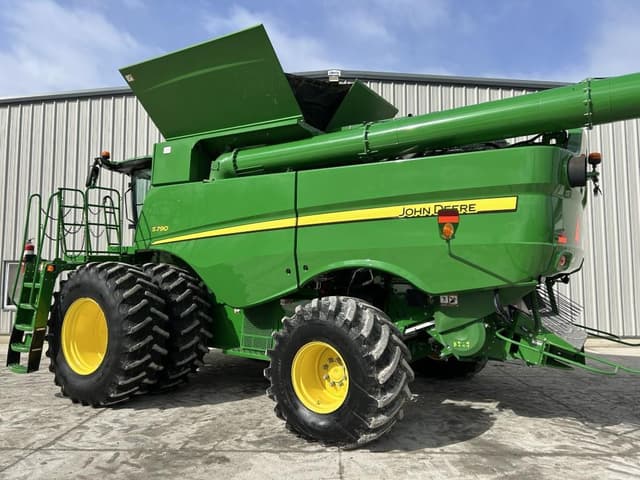 Image of John Deere S790 equipment image 4