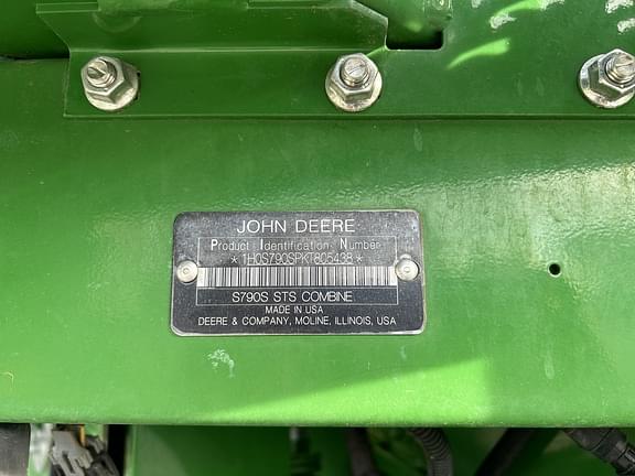 Image of John Deere S790 equipment image 3