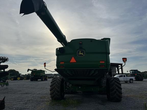 Image of John Deere S790 equipment image 1