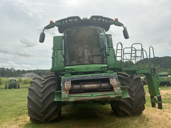 Image of John Deere S790 equipment image 1