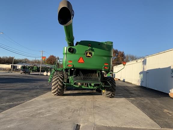 Image of John Deere S790 equipment image 4