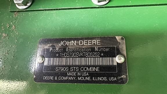 Image of John Deere S790 equipment image 1