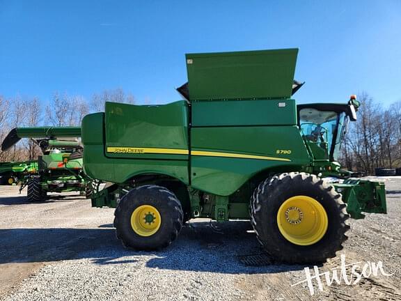 Image of John Deere S790 equipment image 1