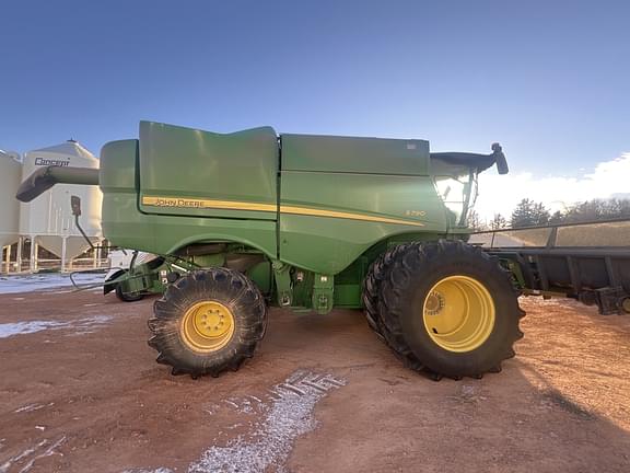 Image of John Deere S790 equipment image 1