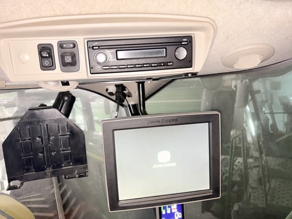 Image of John Deere S790 equipment image 1